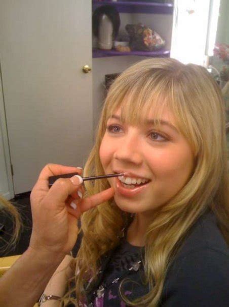 Does Jennette McCurdy smoke marijuana